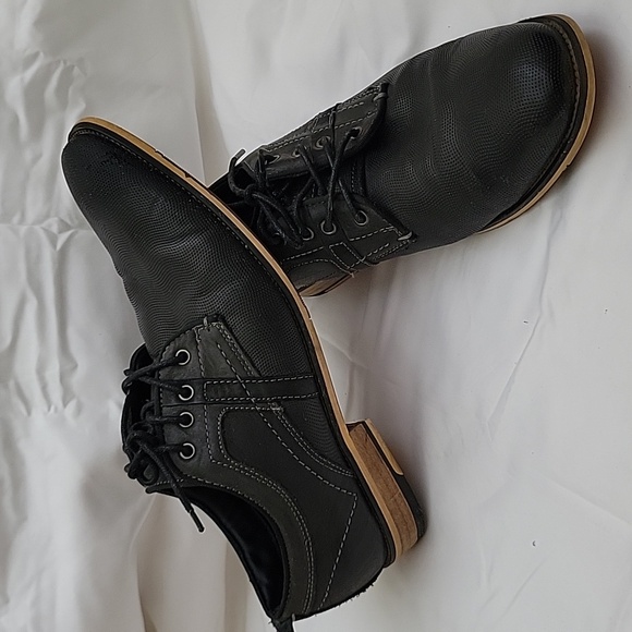 STEVE MADDEN Men's Oxfords. Style JASCO. Leather Upper. Size 10. Color Black. - Picture 1 of 13